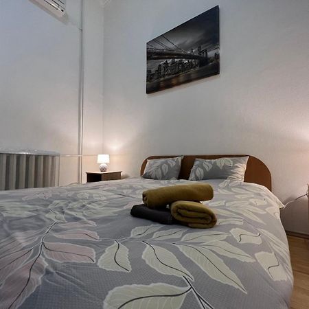 Apartment In The Historic Center Kiev Bagian luar foto