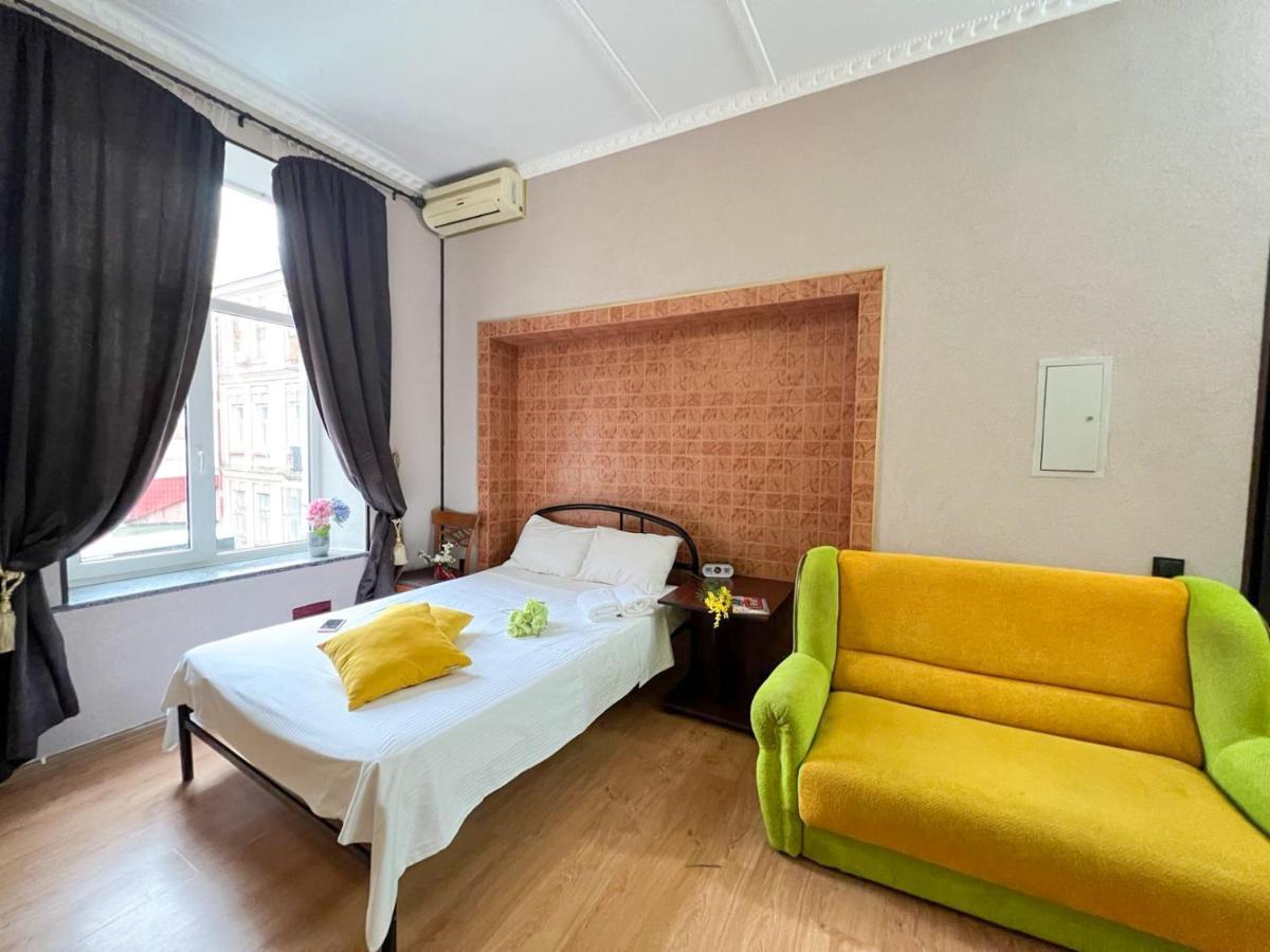 Apartment In The Historic Center Kiev Bagian luar foto