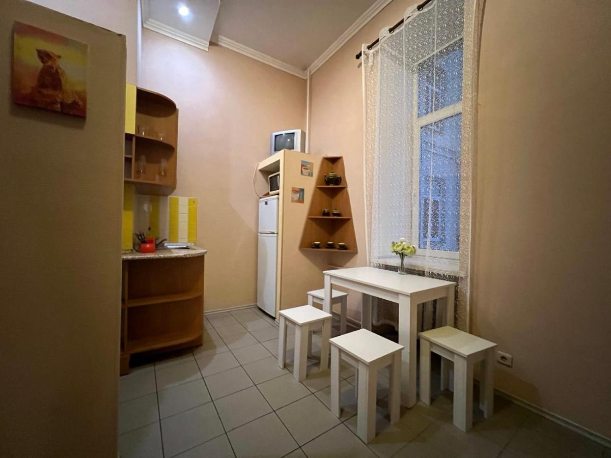 Apartment In The Historic Center Kiev Bagian luar foto