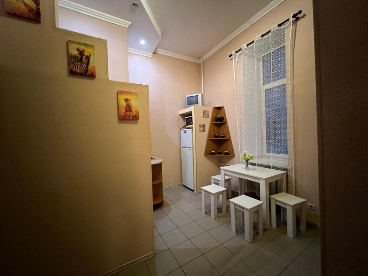 Apartment In The Historic Center Kiev Bagian luar foto